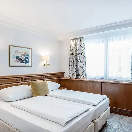 Hotel Mondschein Innsbruck Room photo