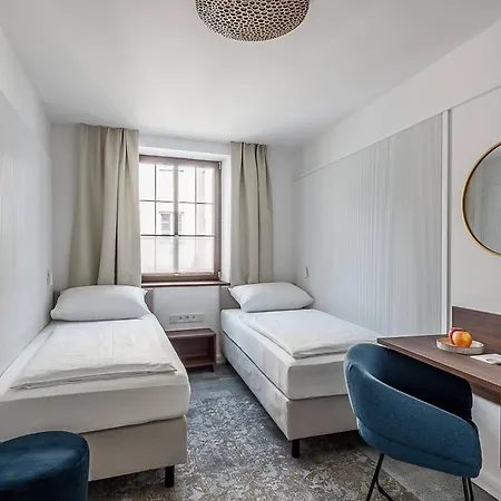Hotel Mondschein Innsbruck Room photo